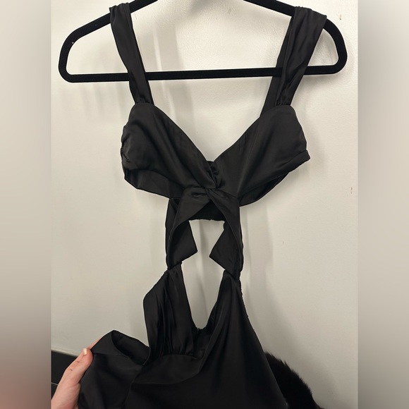 Danielle Guizio Twist Cut Out Mini Dress in Black size small - Picture 4 of 6
